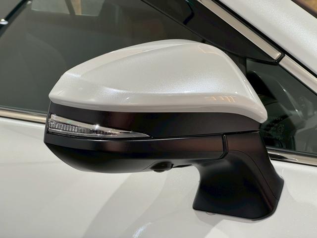 ハリアーハイブリッド Z レザーパッケージ モデリスタエアロ 調光パノラマルーフ パノラミックビューカメラ デジタルミラー JBLプレミアムサウンド パワーバックドア ビルトインETC ステアリングヒーター シートクーラー シートヒーター(14枚目)