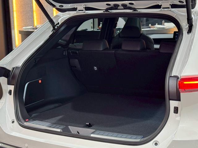 ハリアーハイブリッド Z レザーパッケージ モデリスタエアロ 調光パノラマルーフ パノラミックビューカメラ デジタルミラー JBLプレミアムサウンド パワーバックドア ビルトインETC ステアリングヒーター シートクーラー シートヒーター(32枚目)