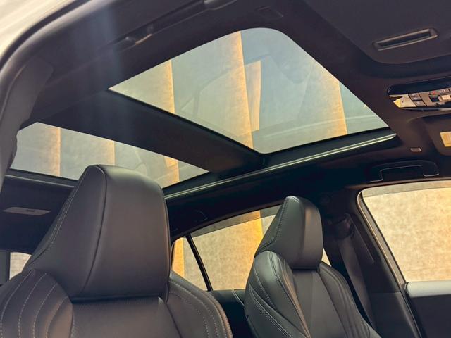 ハリアーハイブリッド Z レザーパッケージ モデリスタエアロ 調光パノラマルーフ パノラミックビューカメラ デジタルミラー JBLプレミアムサウンド パワーバックドア ビルトインETC ステアリングヒーター シートクーラー シートヒーター(43枚目)