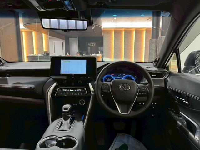 ハリアーハイブリッド Z レザーパッケージ モデリスタエアロ 調光パノラマルーフ パノラミックビューカメラ デジタルミラー JBLプレミアムサウンド パワーバックドア ビルトインETC ステアリングヒーター シートクーラー シートヒーター(58枚目)