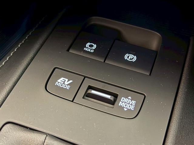 ハリアーハイブリッド Z レザーパッケージ モデリスタエアロ 調光パノラマルーフ パノラミックビューカメラ デジタルミラー JBLプレミアムサウンド パワーバックドア ビルトインETC ステアリングヒーター シートクーラー シートヒーター(67枚目)