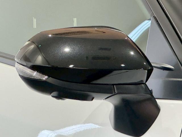 ヤリスクロス ハイブリッドZ ウルバーノ 登録済み未使用車 チームメイト パノラミックビュー パワーバックドア ステアリングヒーター シートヒータ ベンチレーション HDMI端子 純正DAナビ フルセグTV BSM ETC2.0 純正18AW(11枚目)