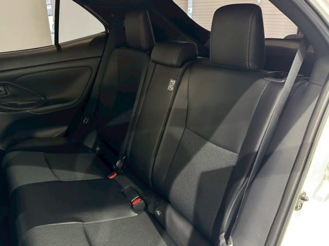 ヤリスクロス ハイブリッドZ ウルバーノ 登録済み未使用車 チームメイト パノラミックビュー パワーバックドア ステアリングヒーター シートヒータ ベンチレーション HDMI端子 純正DAナビ フルセグTV BSM ETC2.0 純正18AW(54枚目)