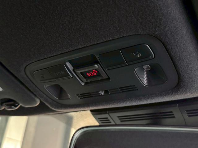 ヤリスクロス ハイブリッドZ ウルバーノ 登録済み未使用車 チームメイト パノラミックビュー パワーバックドア ステアリングヒーター シートヒータ ベンチレーション HDMI端子 純正DAナビ フルセグTV BSM ETC2.0 純正18AW(60枚目)