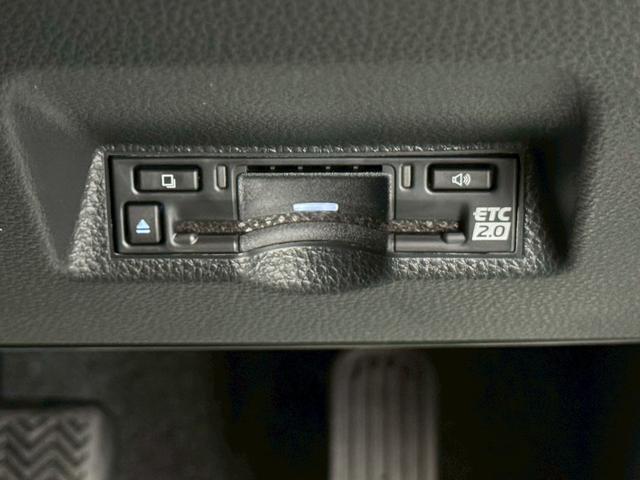 ヤリスクロス ハイブリッドZ ウルバーノ 登録済み未使用車 チームメイト パノラミックビュー パワーバックドア ステアリングヒーター シートヒータ ベンチレーション HDMI端子 純正DAナビ フルセグTV BSM ETC2.0 純正18AW(73枚目)