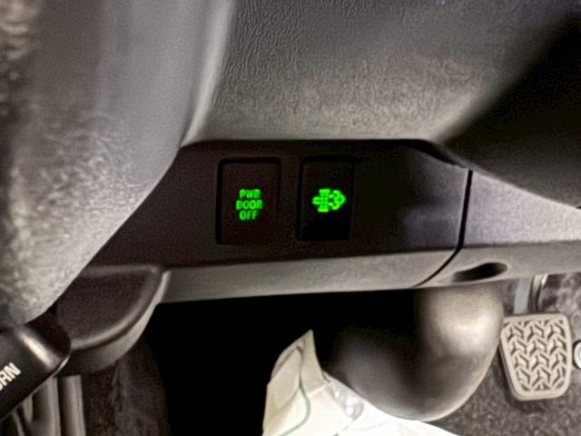 ハイエースバン ロングスーパーGL ダークプライムS ディーゼルターボ 20thスカッフプレート パノラミックビューカメラ 純正OPアルミホイール ダークプライムS専用フロントシート デジタルミラー AC100Vコンセント LEDヘッドライト 安全装置(47枚目)