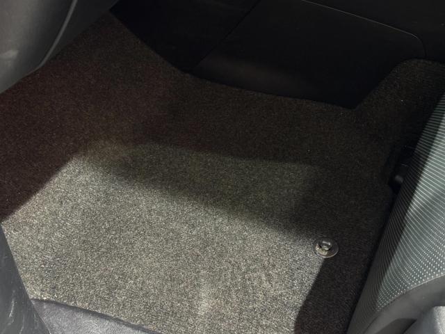 アルファード ２．５Ｓ　Ｃパッケージ　１２．１インチ後席モニター　デジタルミラー　ツインムーンルーフ　ＤＶＤデッキ　バックカメラ　ＥＴＣ　３眼ＬＥＤヘッドライト　シートヒーター　シートクーラー　ＡＣ１００Ｖコンセント　メモリーシート（79枚目）