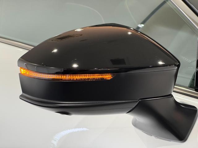 �d���i�[���̃T�C�h�~���[���c����߂�ۂɕ��Ă���܂����c�c���������X�ł͍��i�����A�n�C�N�I���e�B�[�ȋZ�p�ł��Ȃ��̂��v�]�ɂ������������܂��I