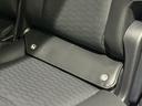 大変広々とした二列目シートです。二列目シートに乗られる方もドライブをお楽しみいただけますね。大人の方でも楽々お乗りでき、ストレスのない空間でドライブをお楽しみ頂けますよ！！詳しくは当店スタッフまで！！