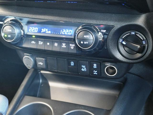 ハイラックス Ｚ　ＧＲスポーツ　ＥＴＣ２．０車載器　ドライブレコーダー　ベッドライナー　幌　パノラミックビューモニター　ナビ　クリアランスソナー　サイドバイザー　ドアハンドルプロテクター　専用グリル　アルミペダル　オーバーフェンダー（55枚目）