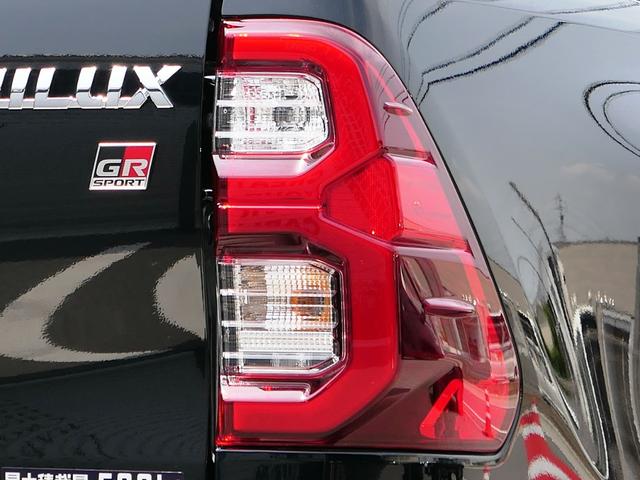 ハイラックス Ｚ　ＧＲスポーツ　パノラミックビューモニター　ＥＴＣ　ブレーキキャリパー（レッド）　専用１８インチアルミホイール　専用グリル　クリアランスソナー　オーバーフェンダー　パワーシート　アルミペダル　ドアハンドルプロテクター（24枚目）