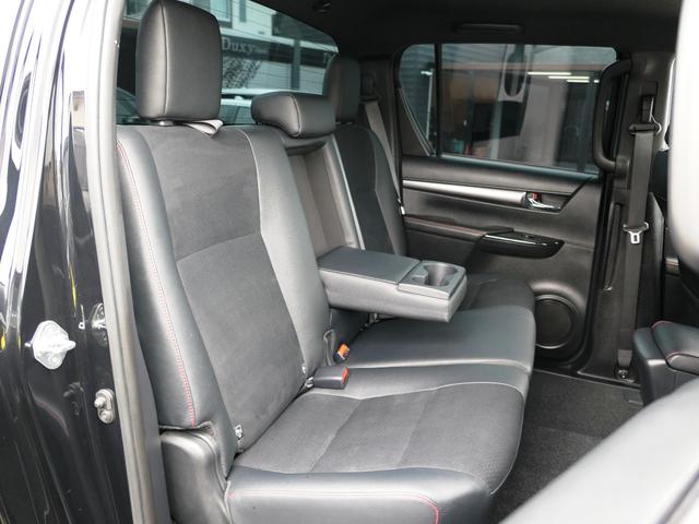 ハイラックス Ｚ　ＧＲスポーツ　パノラミックビューモニター　ＥＴＣ　ブレーキキャリパー（レッド）　専用１８インチアルミホイール　専用グリル　クリアランスソナー　オーバーフェンダー　パワーシート　アルミペダル　ドアハンドルプロテクター（64枚目）