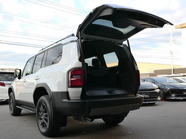 ランドクルーザー250 VX チルト&スライド電動ムーンルーフ デジタルインナーミラー パノラミックビューモニター ETC2.0 ルーフレール 前後ドライブレコーダー シートヒーター シートエアコン パワーバックドア パワーシート(18枚目)