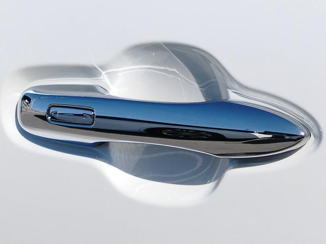 アルファードハイブリッド Z 左右独立ムーンルーフ デジタルインナーミラー スペアタイヤ 前方向ドライブレコーダー 1500W電源 パノラミックビューモニター シートヒーター シートエアコン パワーバックドア ステアリングヒーター(14枚目)