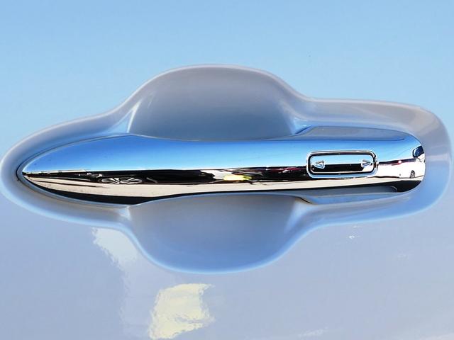 アルファードハイブリッド Z 左右独立ムーンルーフ デジタルインナーミラー スペアタイヤ 前方向ドライブレコーダー 1500W電源 パノラミックビューモニター シートヒーター シートエアコン パワーバックドア ステアリングヒーター(29枚目)