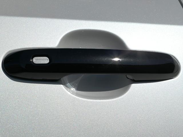 ランドクルーザー２５０ ＶＸ　フロントバンパーガード　オーバーフェンダー　丸目ヘッドランプ　ルーフラック　マッドフラップ　デジタルインナーミラー　パノラミックビューモニター　シートヒーター　シートエアコン　パワーバックドア　ＥＴＣ（13枚目）