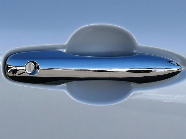 ハリアーハイブリッド Z レザーパッケージ・ナイトシェード 調光パノラマルーフ アクセサリーコンセント 1500W デジタルインナーミラー パノラミックビューモニター 置くだけ充電 ハンズフリーパワーバックドア シートヒーター シートエアコン JBL ETC(26枚目)