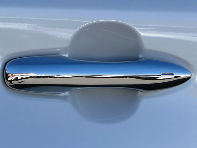 ハリアーハイブリッド Z レザーパッケージ・ナイトシェード 調光パノラマルーフ アクセサリーコンセント 1500W デジタルインナーミラー パノラミックビューモニター 置くだけ充電 ハンズフリーパワーバックドア シートヒーター シートエアコン JBL ETC(27枚目)