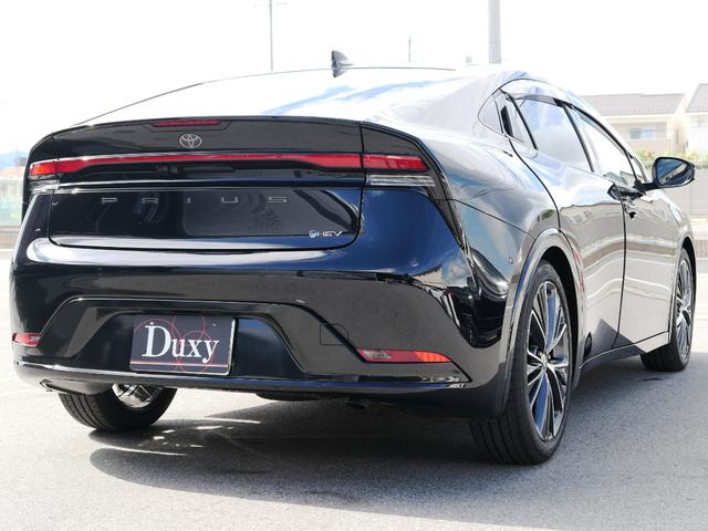 プリウス Ｚ　デジタルインナーミラー　スペアタイヤ　　サイドバイザー　パノラミックビューモニター　パワーシート　パワーバックドア　シートメモリー　ブラインドスポットモニター　ＥＴＣ２．０車載器　フルセグＴＶ　赤内装（21枚目）