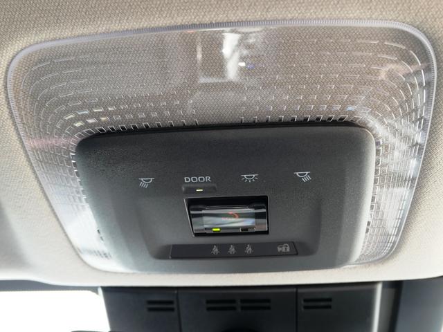 プリウス Ｚ　デジタルインナーミラー　スペアタイヤ　　サイドバイザー　パノラミックビューモニター　パワーシート　パワーバックドア　シートメモリー　ブラインドスポットモニター　ＥＴＣ２．０車載器　フルセグＴＶ　赤内装（50枚目）