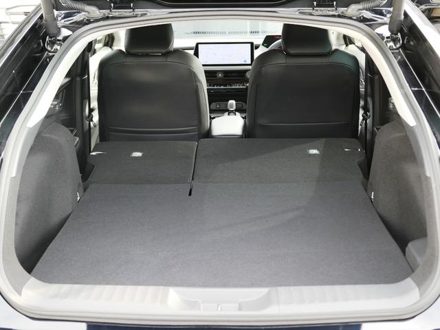 プリウス Ｚ　デジタルインナーミラー　スペアタイヤ　　サイドバイザー　パノラミックビューモニター　パワーシート　パワーバックドア　シートメモリー　ブラインドスポットモニター　ＥＴＣ２．０車載器　フルセグＴＶ　赤内装（66枚目）