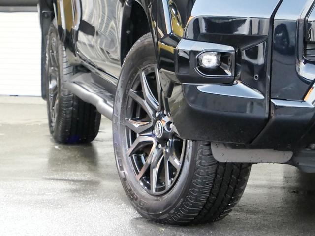 ＥＴＣ２．０車載器　前後ドライブレコーダー　ベッドライナー　パノラミックビューモニター　ナビ　クリアランスソナー　サイドバイザー　ドアハンドルプロテクター　専用グリル　アルミペダル　オーバーフェンダー