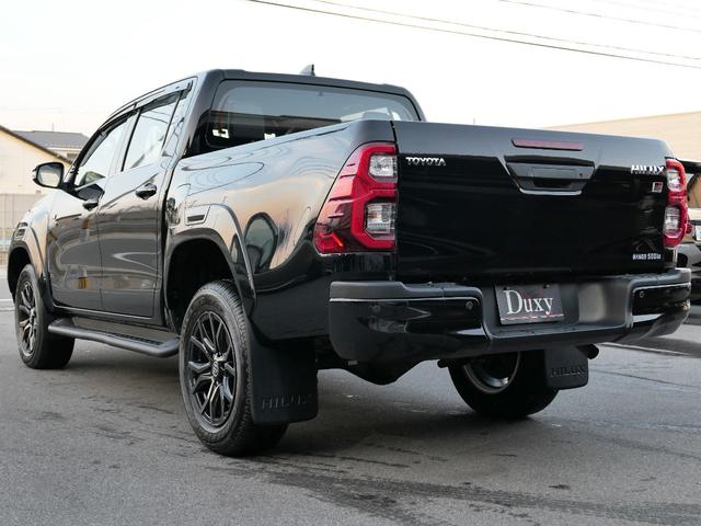 ＥＴＣ２．０車載器　前後ドライブレコーダー　ベッドライナー　パノラミックビューモニター　ナビ　クリアランスソナー　サイドバイザー　ドアハンドルプロテクター　専用グリル　アルミペダル　オーバーフェンダー