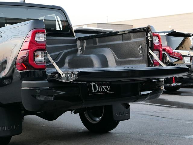 ＥＴＣ２．０車載器　前後ドライブレコーダー　ベッドライナー　パノラミックビューモニター　ナビ　クリアランスソナー　サイドバイザー　ドアハンドルプロテクター　専用グリル　アルミペダル　オーバーフェンダー