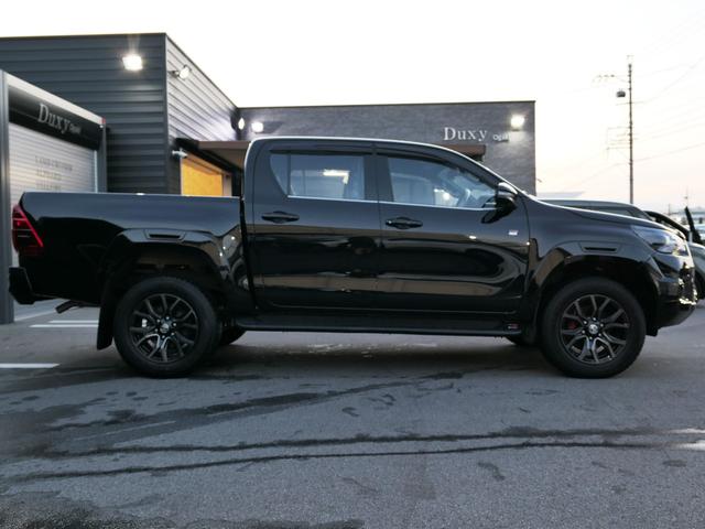 ＥＴＣ２．０車載器　前後ドライブレコーダー　ベッドライナー　パノラミックビューモニター　ナビ　クリアランスソナー　サイドバイザー　ドアハンドルプロテクター　専用グリル　アルミペダル　オーバーフェンダー