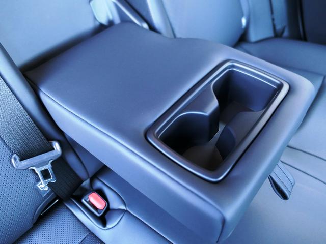 調光パノラマルーフ　アクセサリーコンセント　１５００Ｗ　デジタルインナーミラー　パノラミックビューモニター　置くだけ充電　ハンズフリーパワーバックドア　シートヒーター　シートエアコン　ＪＢＬ　　ＥＴＣ