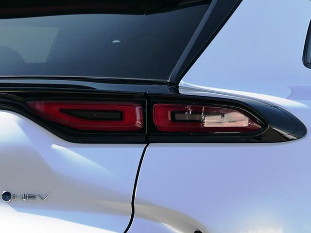 クラウンスポーツ Z 運転席・助手席ドリンクホルダー パノラミックビューモニター ブラインドスポットモニター デジタルミラー ハンズフリーパワーバックドア シートメモリー シートヒーター パワーシート 1500W電源 TV(25枚目)