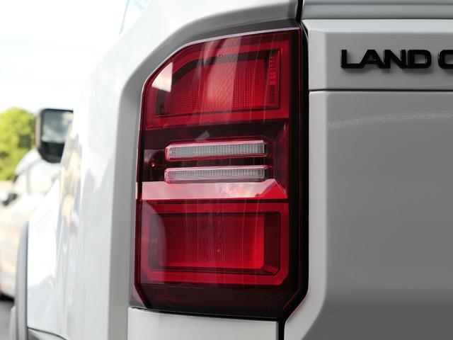 ランドクルーザー２５０ ＶＸ　チルト＆スライド電動ムーンルーフ　デジタルインナーミラー　パノラミックビューモニター　ＥＴＣ２．０　ルーフレール　前後ドライブレコーダー　シートヒーター　シートエアコン　パワーバックドア　パワーシート（22枚目）