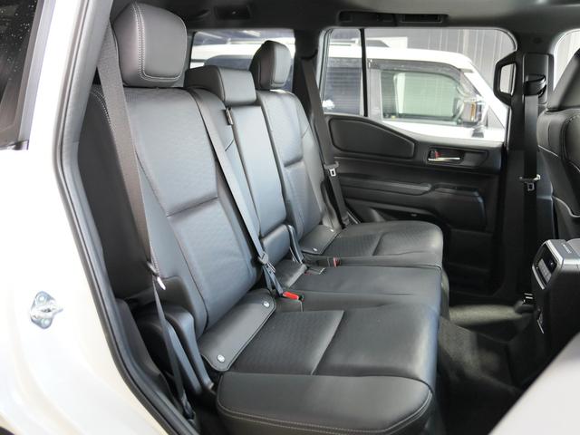 ランドクルーザー２５０ ＶＸ　チルト＆スライド電動ムーンルーフ　デジタルインナーミラー　パノラミックビューモニター　ＥＴＣ２．０　ルーフレール　前後ドライブレコーダー　シートヒーター　シートエアコン　パワーバックドア　パワーシート（58枚目）