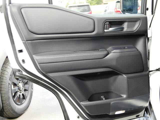 ランドクルーザー２５０ ＶＸ　チルト＆スライド電動ムーンルーフ　デジタルインナーミラー　パノラミックビューモニター　ＥＴＣ２．０　ルーフレール　前後ドライブレコーダー　シートヒーター　シートエアコン　パワーバックドア　パワーシート（65枚目）