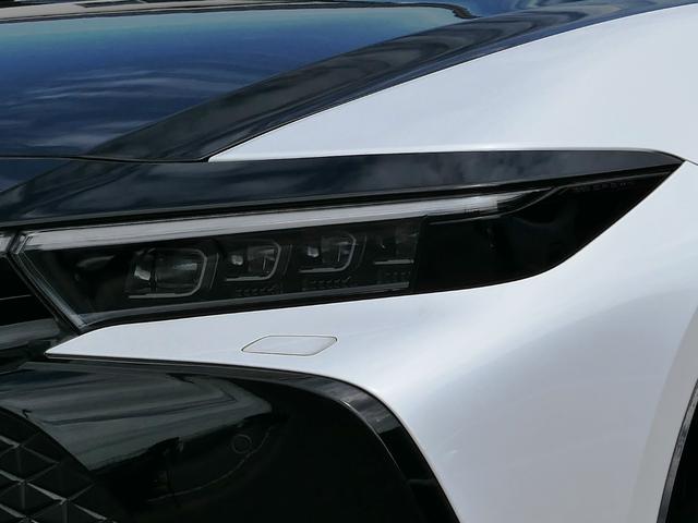 クラウンクロスオーバー Ｇアドバンスド・レザーパッケージ　モデリスタ　パノラミックビューモニター　ブラインドスポットモニター　ＡＣ１００Ｖ１５００Ｗ　ＥＴＣ２．０車載器　パワーシート　シートメモリー　パワーバックドア　シートエアコン　　デジタルインナーミラー（8枚目）