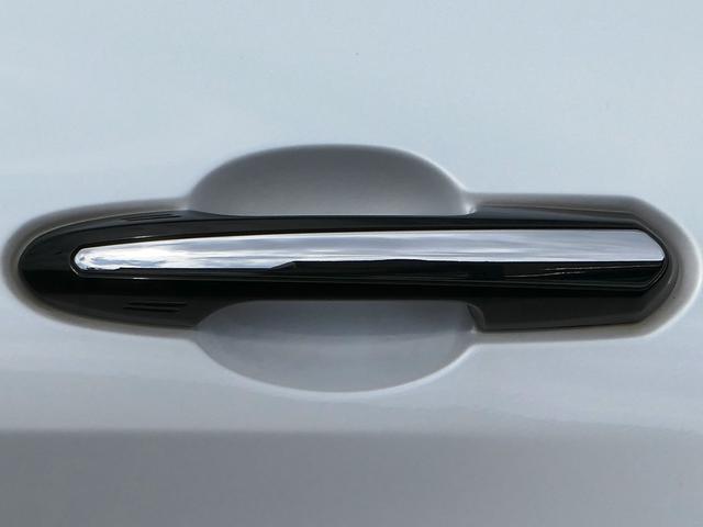 クラウンクロスオーバー Ｇアドバンスド・レザーパッケージ　モデリスタ　パノラミックビューモニター　ブラインドスポットモニター　ＡＣ１００Ｖ１５００Ｗ　ＥＴＣ２．０車載器　パワーシート　シートメモリー　パワーバックドア　シートエアコン　　デジタルインナーミラー（13枚目）