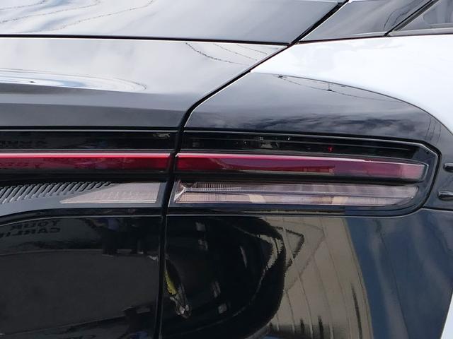 クラウンクロスオーバー Ｇアドバンスド・レザーパッケージ　モデリスタ　パノラミックビューモニター　ブラインドスポットモニター　ＡＣ１００Ｖ１５００Ｗ　ＥＴＣ２．０車載器　パワーシート　シートメモリー　パワーバックドア　シートエアコン　　デジタルインナーミラー（21枚目）