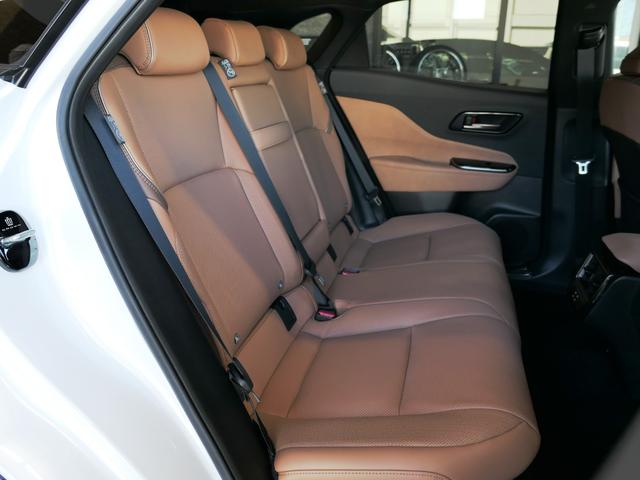 クラウンスポーツ Z デジタルミラー 運転席・助手席ドリンクホルダー パノラミックビューモニター ブラインドスポットモニター ハンズフリーパワーバックドア シートメモリー シートヒーター パワーシート 1500W電源 TV(59枚目)