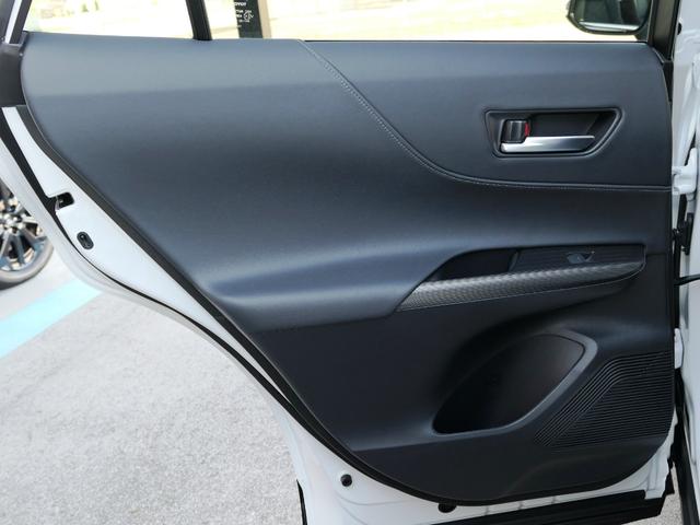 ハリアーハイブリッド Ｚ　レザーパッケージ・ナイトシェード　調光パノラマルーフ　アクセサリーコンセント　１５００Ｗ　デジタルインナーミラー　パノラミックビューモニター　置くだけ充電　ハンズフリーパワーバックドア　シートヒーター　シートエアコン　ＪＢＬ　　ＥＴＣ（64枚目）