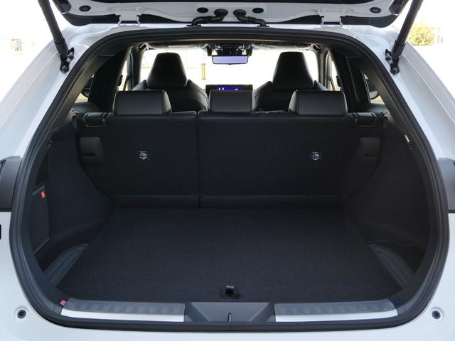 ハリアーハイブリッド Ｚ　レザーパッケージ・ナイトシェード　調光パノラマルーフ　アクセサリーコンセント　１５００Ｗ　デジタルインナーミラー　パノラミックビューモニター　置くだけ充電　ハンズフリーパワーバックドア　シートヒーター　シートエアコン　ＪＢＬ　　ＥＴＣ（65枚目）