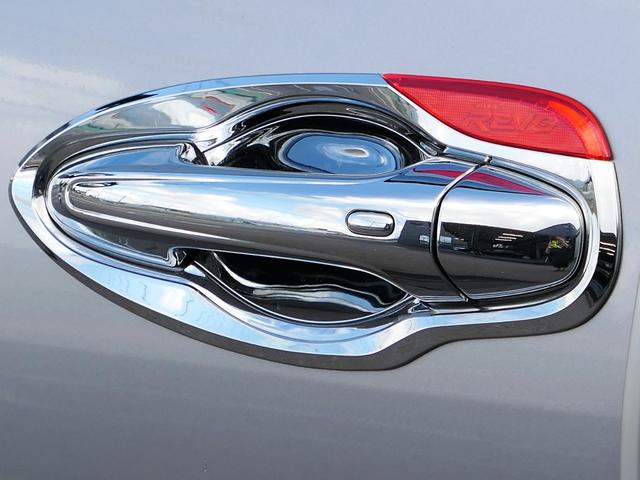 ハイラックス Ｚ　ブラックラリーエディション　ホワイトレタータイヤ　後席ディスプレイ　サイドバイザー　バックカメラ　ＥＴＣ　ＡＬＰＩＮＥ　フローティングナビ　ベッドライナー　トノカバー　バグガード　フルセグＴＶ　ドライブレコーダー　　カスタムカー（15枚目）