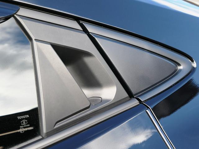 プリウス Ｚ　デジタルインナーミラー　スペアタイヤ　１２．３インチＤＡ　サイドバイザー　パノラミックビューモニター　パワーシート　パワーバックドア　シートメモリー　ブラインドスポットモニター　　ＥＴＣ２．０　赤内装（14枚目）