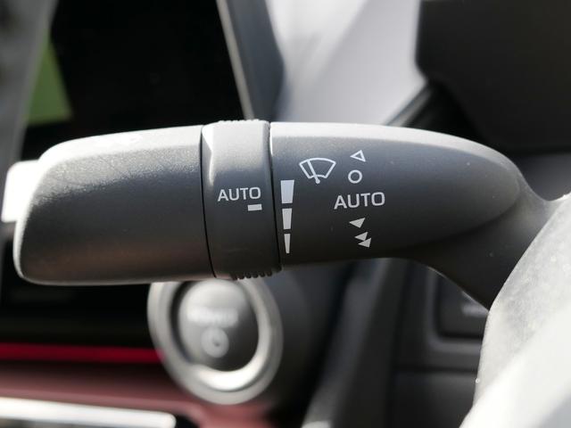 プリウス Ｚ　デジタルインナーミラー　スペアタイヤ　１２．３インチＤＡ　サイドバイザー　パノラミックビューモニター　パワーシート　パワーバックドア　シートメモリー　ブラインドスポットモニター　　ＥＴＣ２．０　赤内装（38枚目）