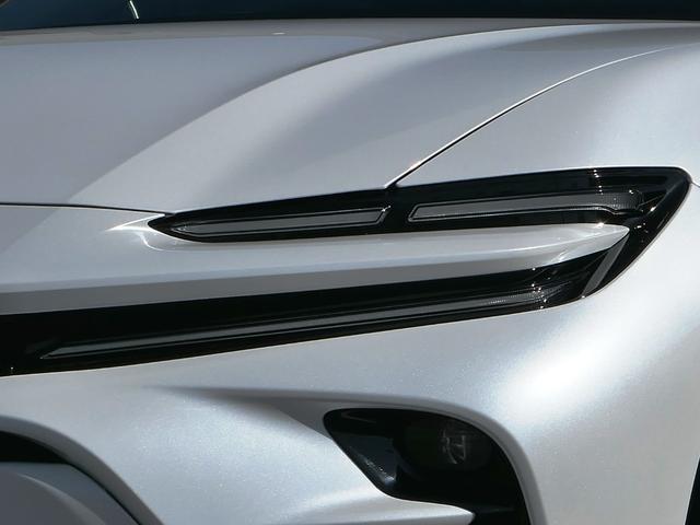 クラウンスポーツ Z デジタルミラー 運転席・助手席ドリンクホルダー パノラミックビューモニター ブラインドスポットモニター ハンズフリーパワーバックドア シートメモリー シートヒーター パワーシート 1500W電源 TV(8枚目)