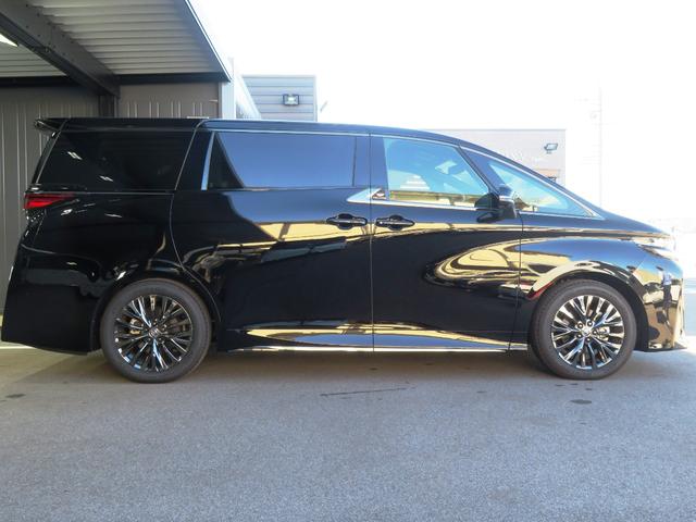 TOYOTA VELLFIRE HYBRID Z PREMIER