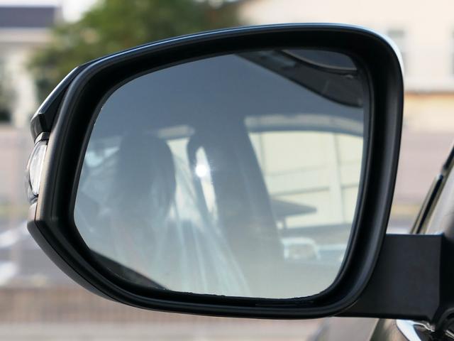 ハイラックス Z GRスポーツ ハードトノカバー ベッドライナー ETC2.0 前後ドライブレコーダー パノラミックビューモニター ナビ クリアランスソナー サイドバイザー ドアハンドルプロテクター アルミペダル オーバーフェンダー(15枚目)