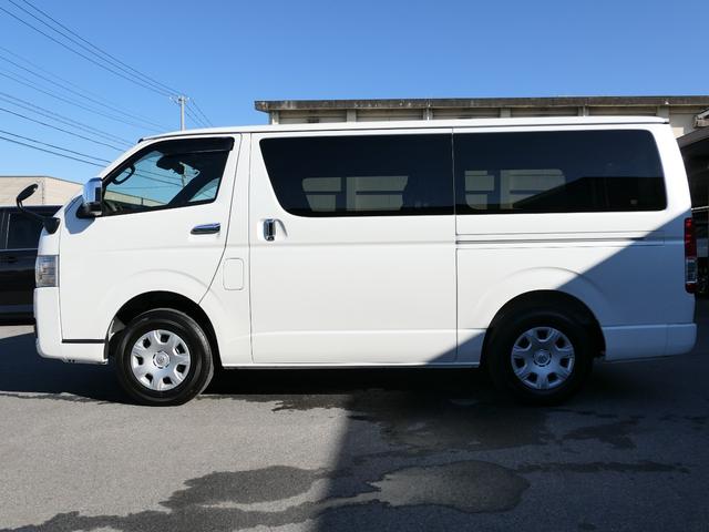 ハイエースバン ロングスーパーＧＬ　ダークプライムＳ　パノラミックビューモニター　デジタルインナーミラー　ＥＴＣ　サイドバイザー　両側パワースライドドア　特別仕様車　スマートキー　メッキグリル　ステアリングスイッチ　１５インチアルミ　　ＬＥＤヘッドランプ（9枚目）
