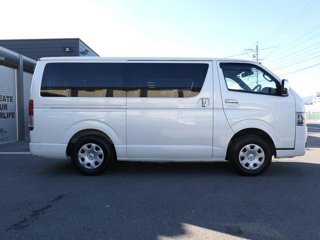 ハイエースバン ロングスーパーＧＬ　ダークプライムＳ　パノラミックビューモニター　デジタルインナーミラー　ＥＴＣ　サイドバイザー　両側パワースライドドア　特別仕様車　スマートキー　メッキグリル　ステアリングスイッチ　１５インチアルミ　　ＬＥＤヘッドランプ（23枚目）