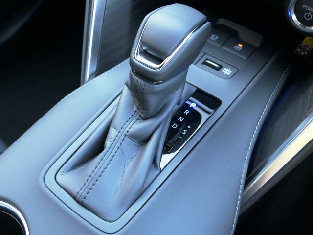 ハリアーハイブリッド Ｚ　レザーパッケージ・ナイトシェード　調光パノラマルーフ　アクセサリーコンセント　１５００Ｗ　デジタルインナーミラー　パノラミックビューモニター　置くだけ充電　ハンズフリーパワーバックドア　シートヒーター　シートエアコン　ＪＢＬ　　ＥＴＣ（51枚目）