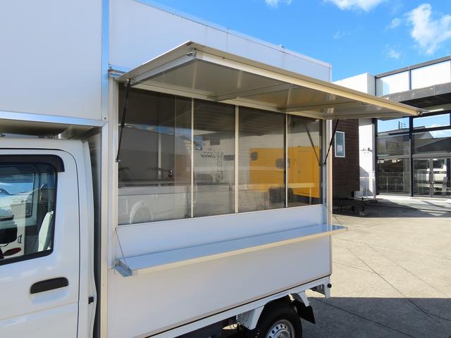 キャリイトラック キッチンカー 移動販売車 8ナンバー 200L給排水タンク 3槽シンク 100V冷蔵庫 換気扇 外部電源 ミラー型ドラレコ ACコンセント 集中ドアロック 2025年タイヤ キーレス オートライト(11枚目)